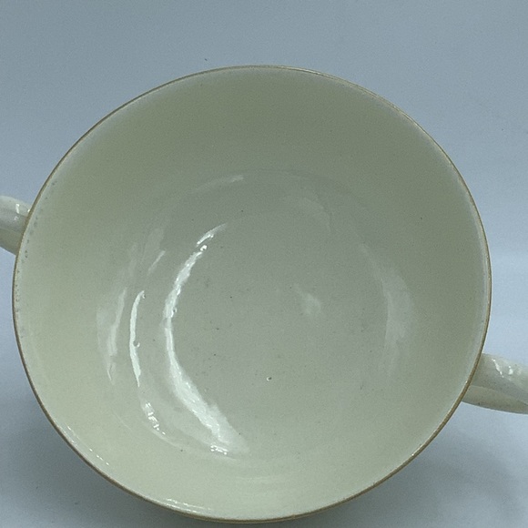 Vintage Wedgwood England Edme Two Handled Soup Bowl on Pedestal - Picture 4 of 10